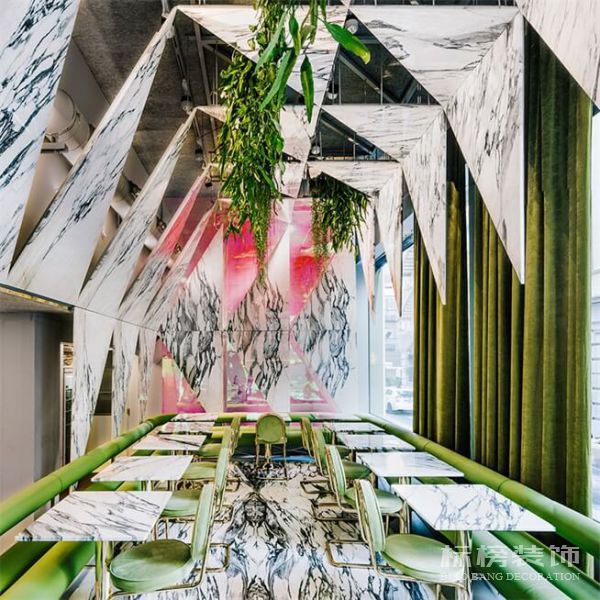 辦公室裝修怎么設(shè)計(jì)大理石天花板?