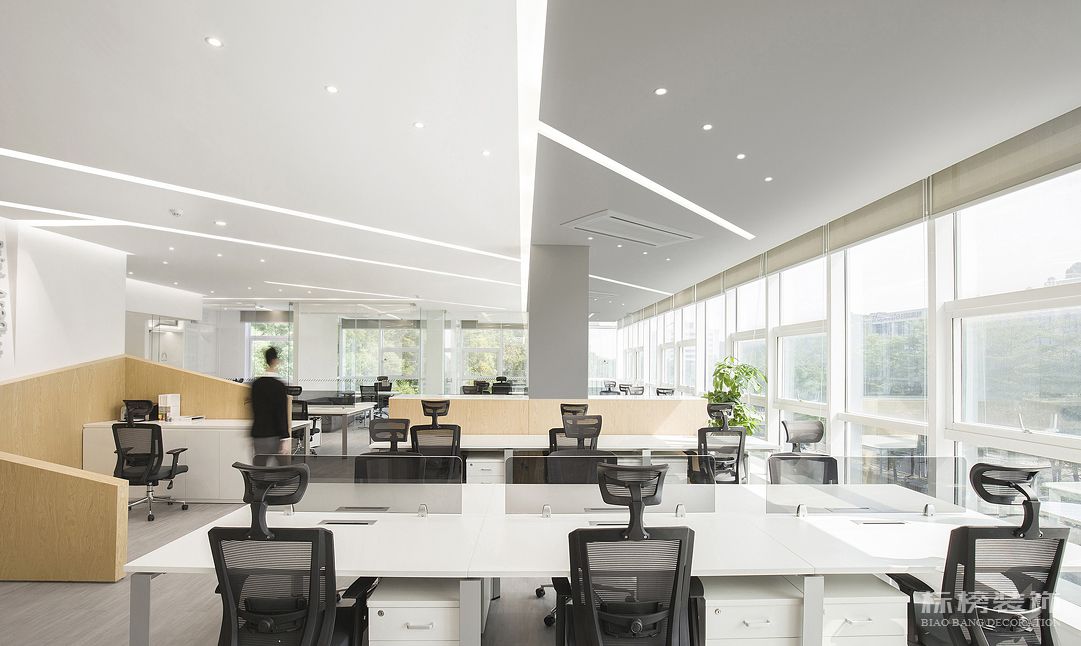 辦公室要裝修了不知道裝修的費(fèi)用怎么辦？